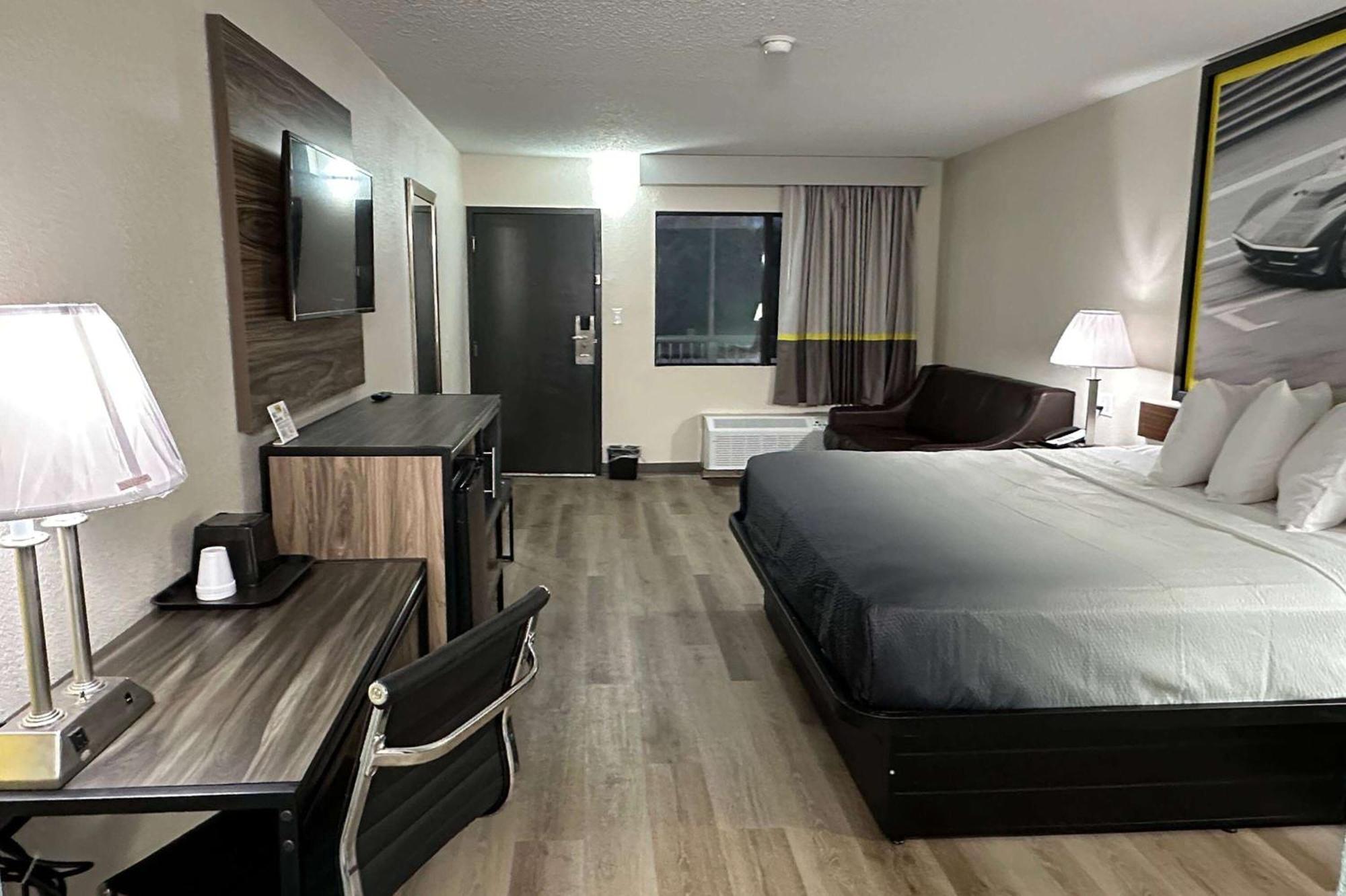 Super 8 By Wyndham Kannapolis Exterior foto